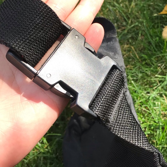 Vintage 80s / 90s Fanny pack or cross body neon - Picture 7 of 9